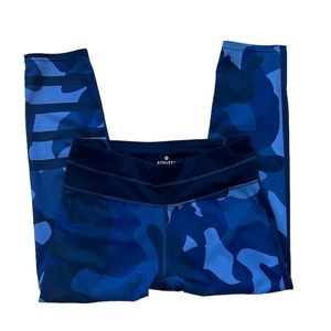 Athleta Women's M Blue Camo Sonar Capri Compression Leggings Zip Pocket Athletic
